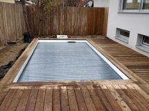 Underfloor pool cover