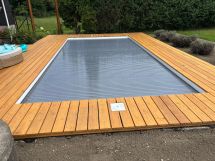 Underfloor pool cover