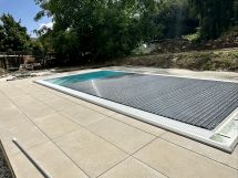 Underfloor pool cover